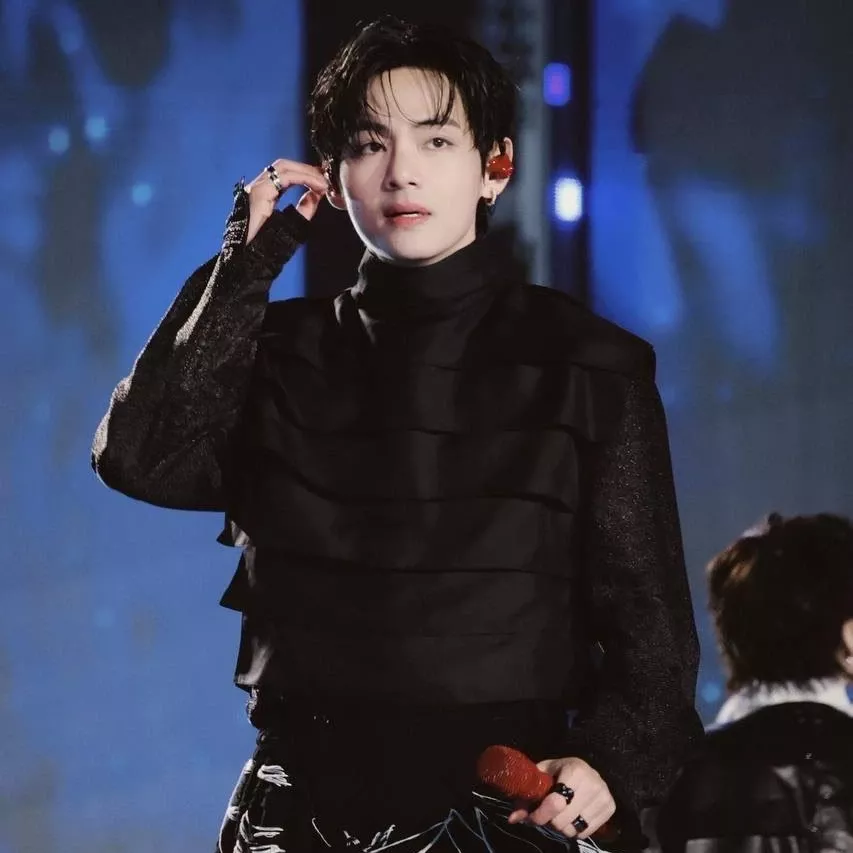 Momen yang diabadikan oleh penggemar V (BTS)