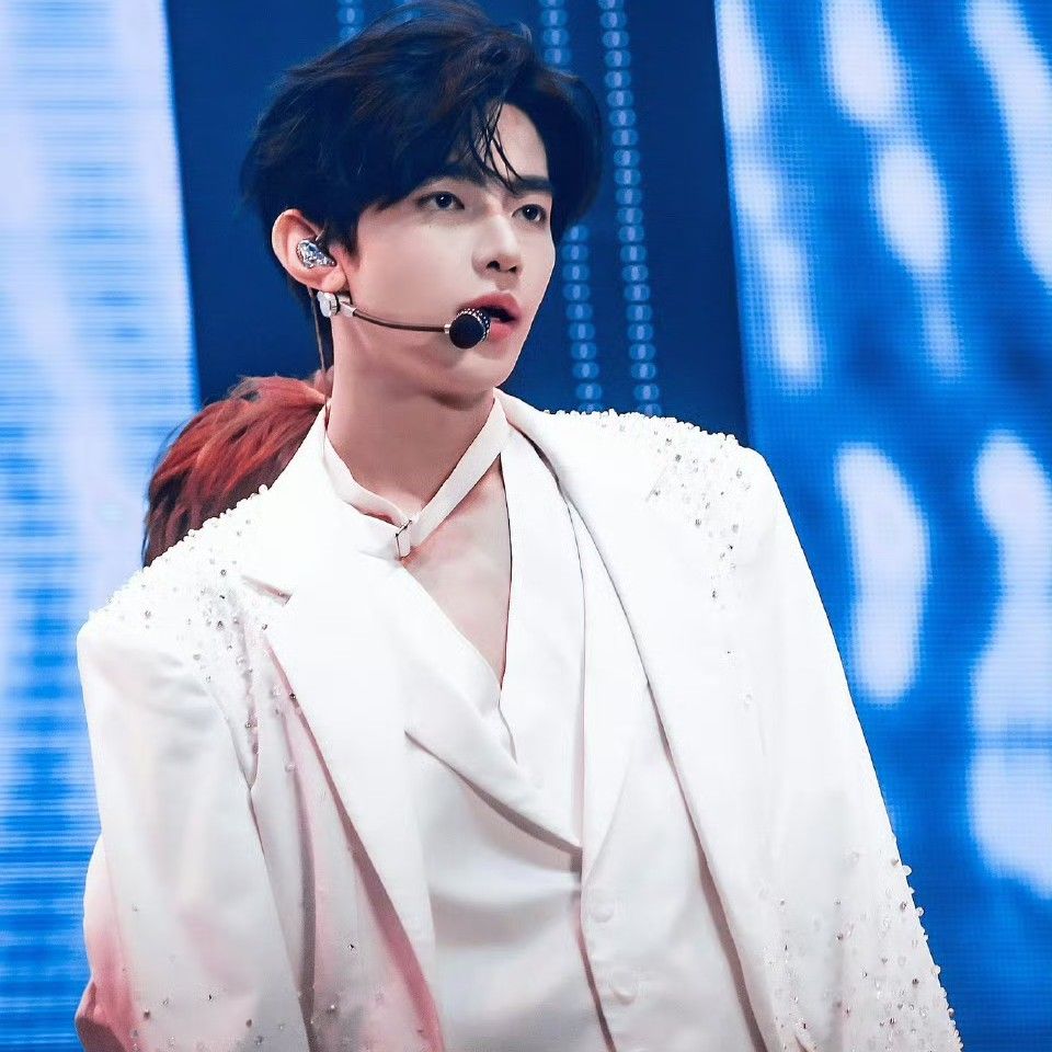 章昊的最新照片