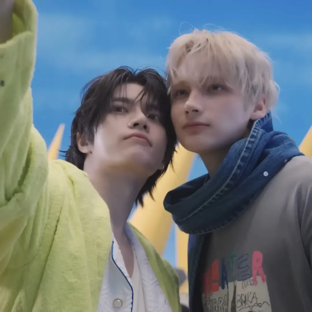 A moment captured by HueningKai (TOMORROW X TOGETHER)'s fan