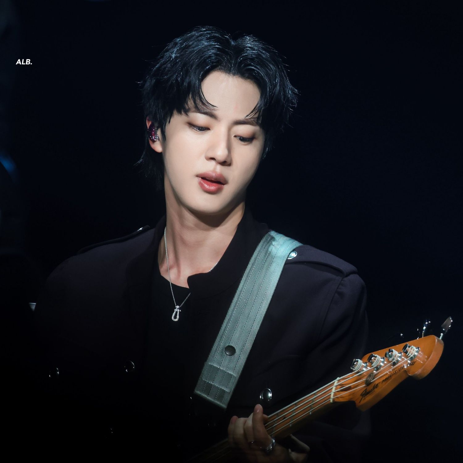 진 (방탄소년단)의 최신 사진