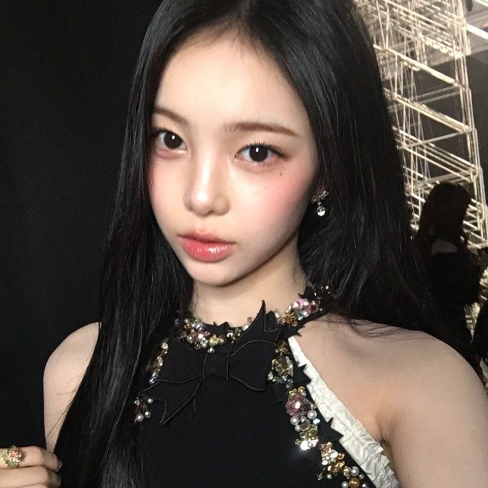 A moment captured by Ian (Hearts2Hearts)'s fan