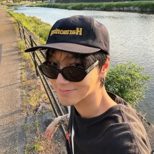 Behind-the-scenes cut of Yesung (Super Junior)