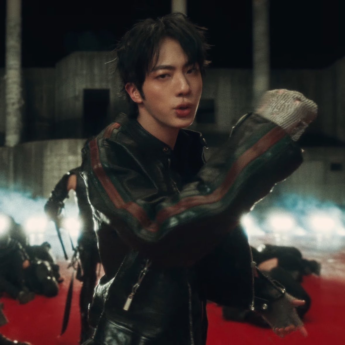 Foto aktivitas terbaru Jin (BTS)