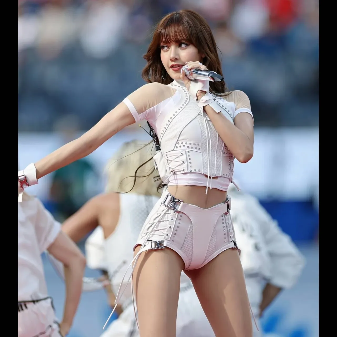 리사 (BLACKPINK)의 최신 사진