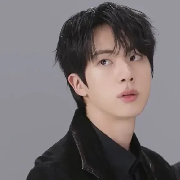 진 (방탄소년단)의 최신 사진