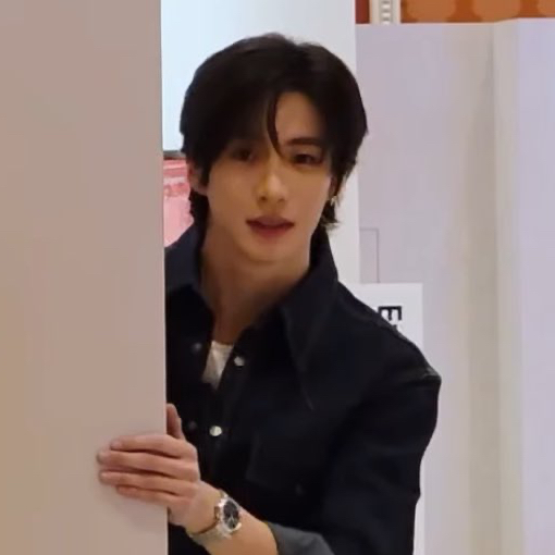 Recent activity shot of Anton (RIIZE)