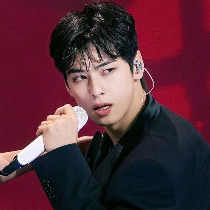 Recent activity shot of Eunwoo (ASTRO)