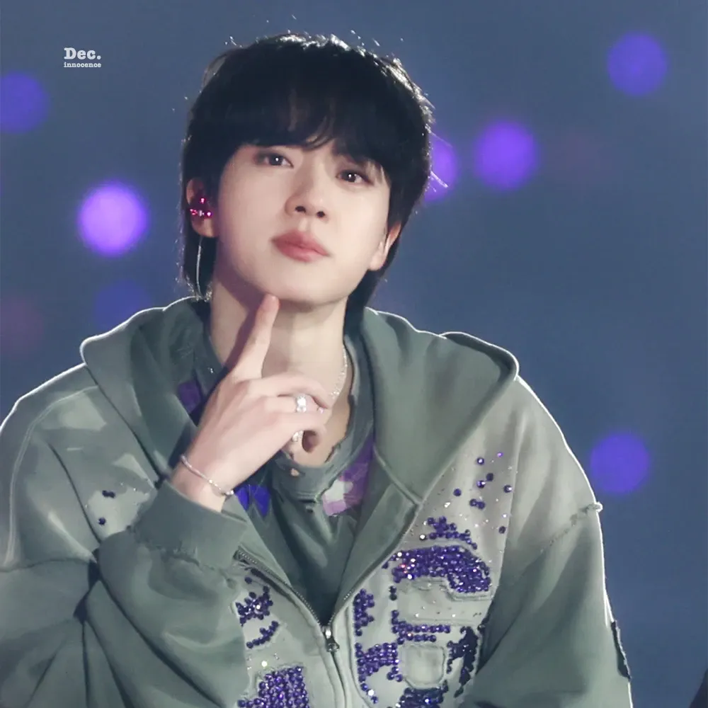 Momen yang diabadikan oleh penggemar Jin (BTS)