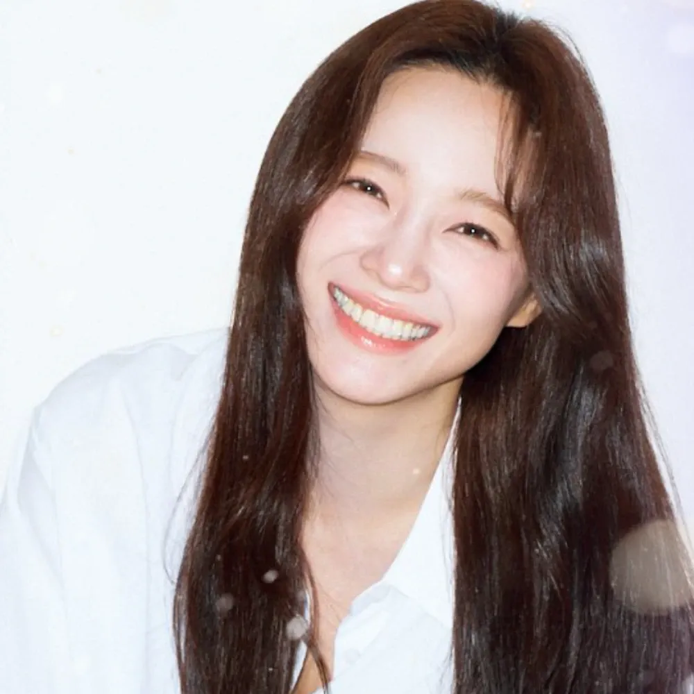 Behind-the-scenes cut of Sejeong
