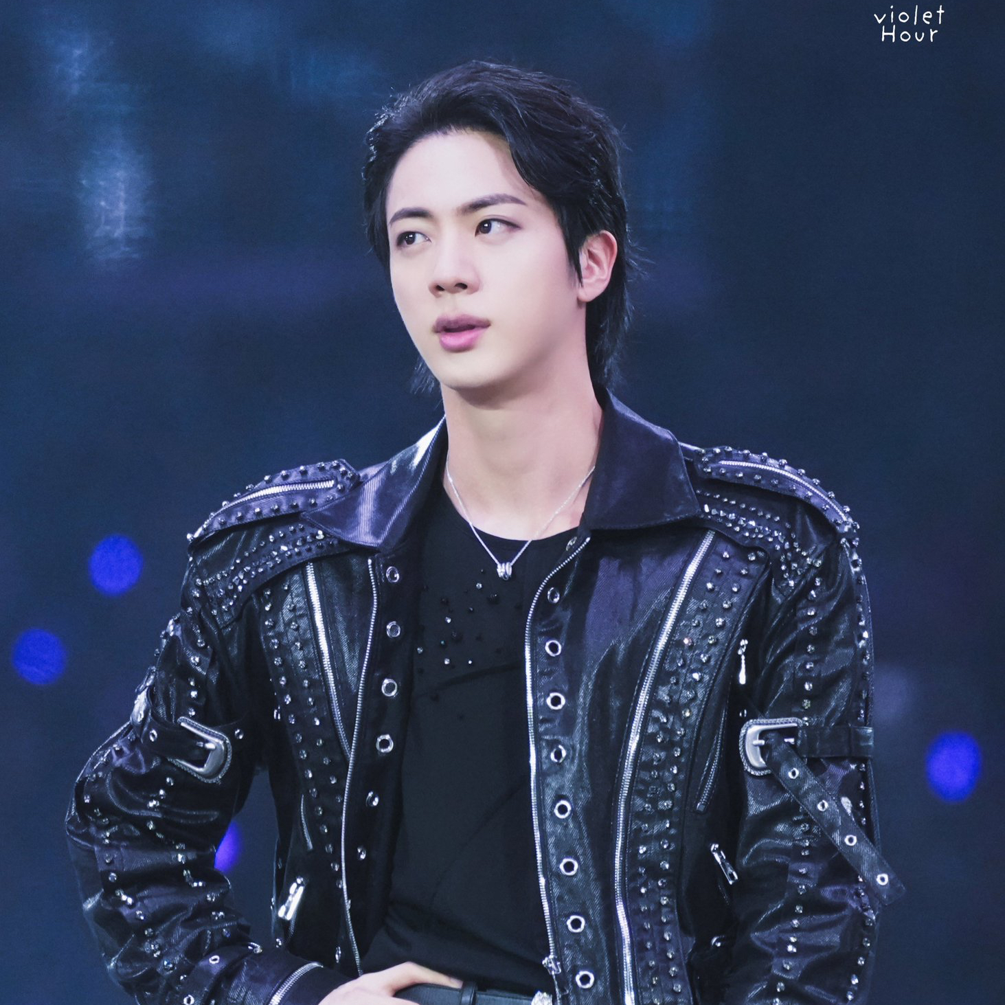 Foto terbaru Jin (BTS)