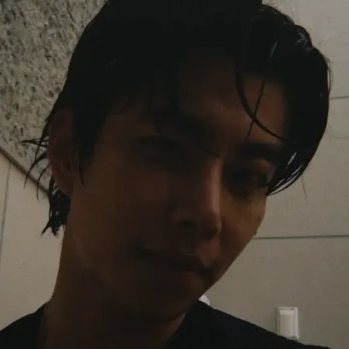 A moment captured by MJ (ASTRO)'s fan