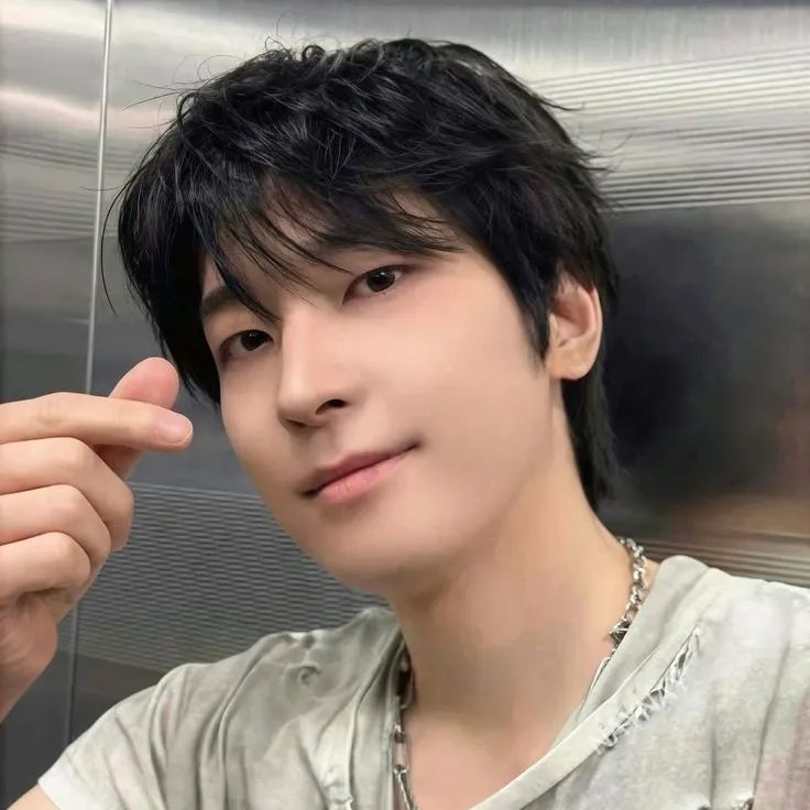 Behind-the-scenes cut of Wonwoo (SEVENTEEN)