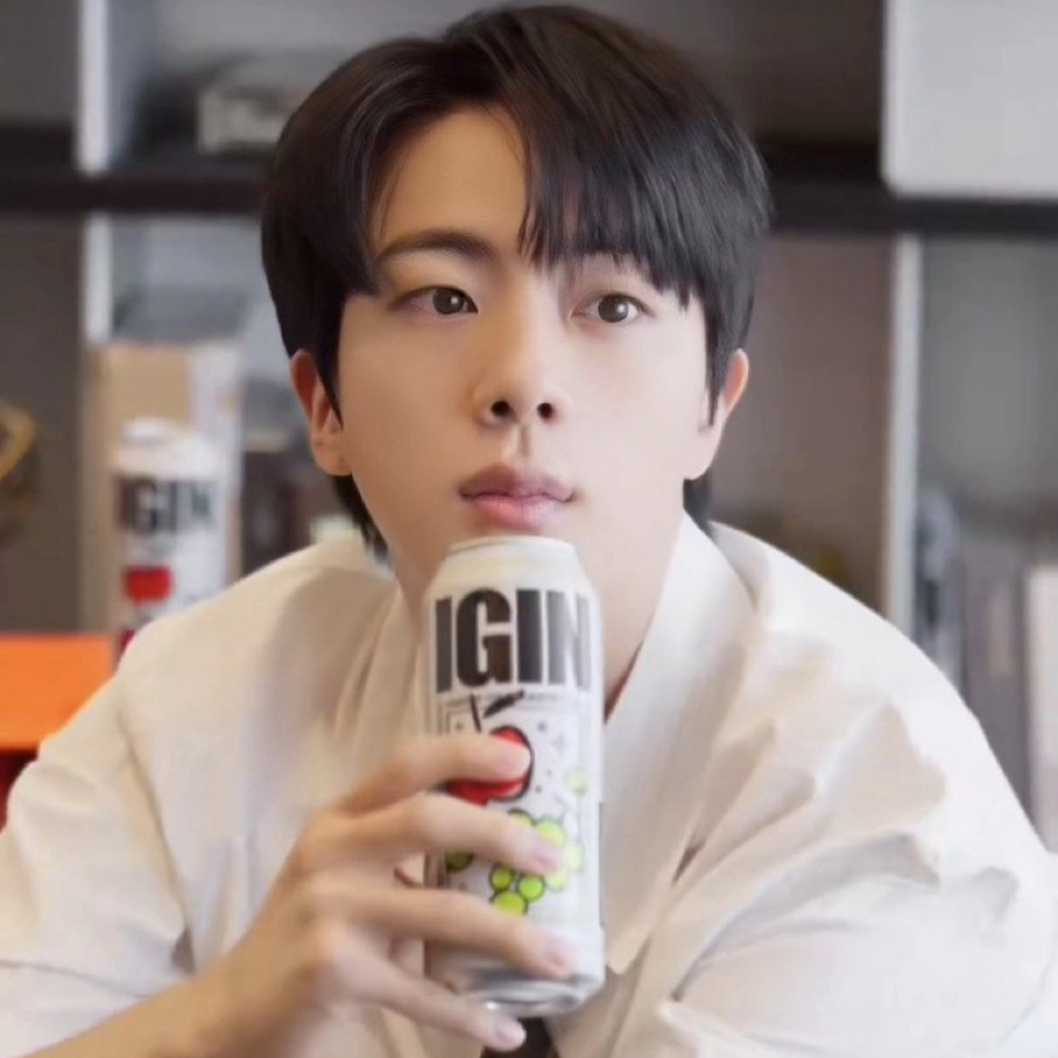 ジン (BTS)の最近の活動写真