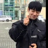 ファン・チヨルの最近の活動写真