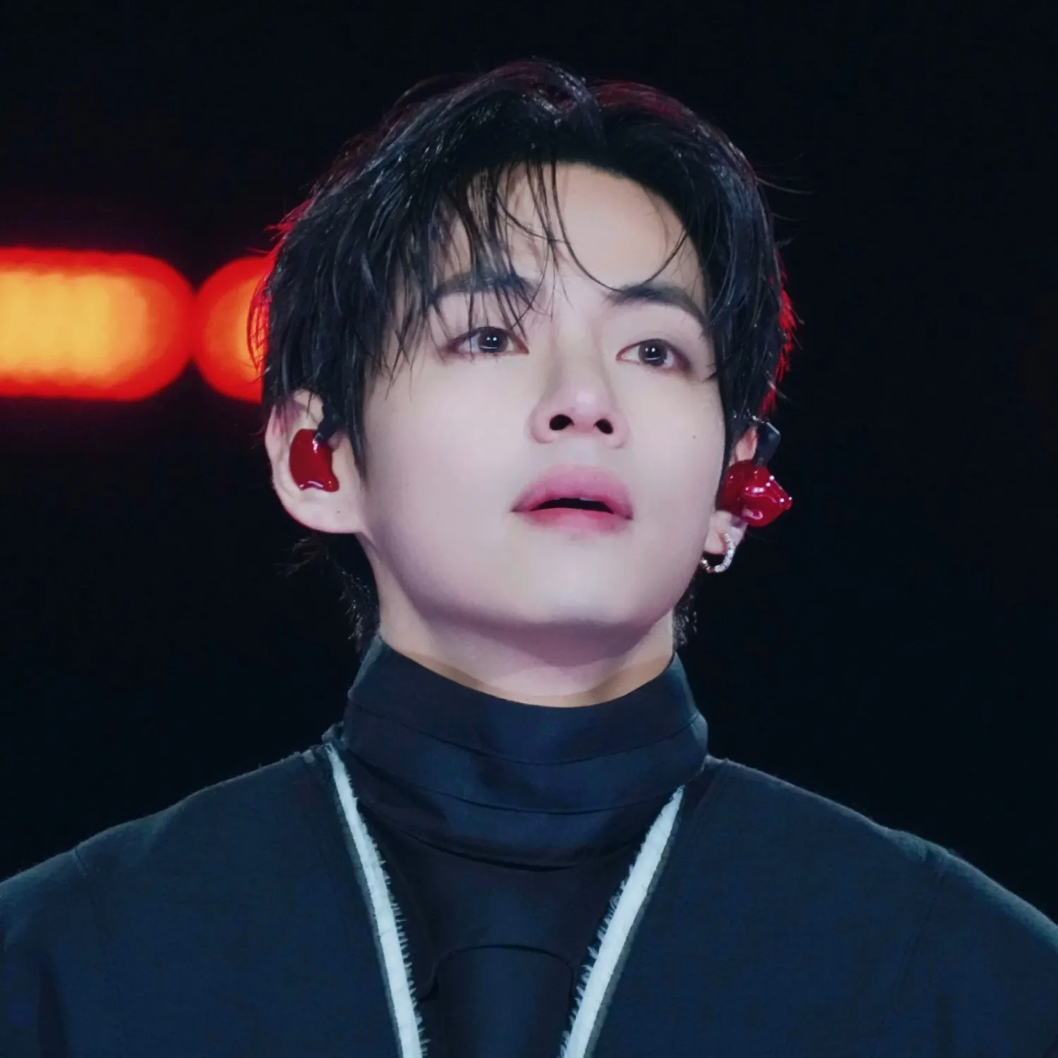 뷔 (방탄소년단)의 비하인드 컷