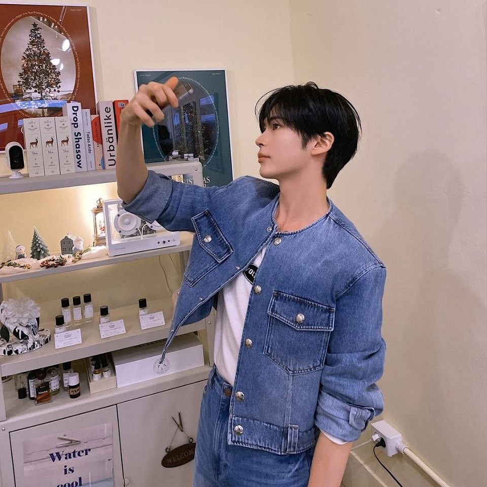Momen yang diabadikan oleh penggemar Sung Hanbin (ZEROBASEONE)