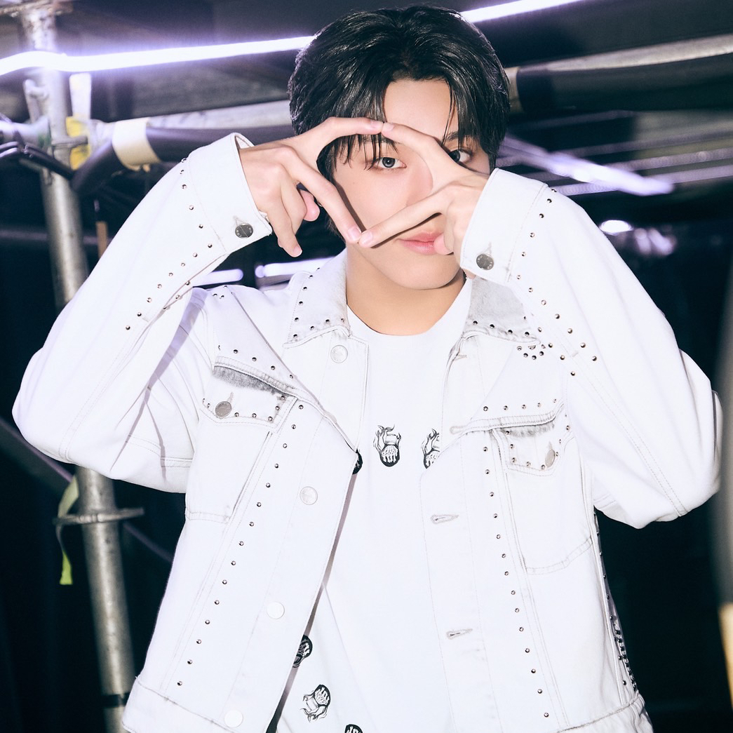 Foto aktivitas terbaru Park Jeongwoo (TREASURE)