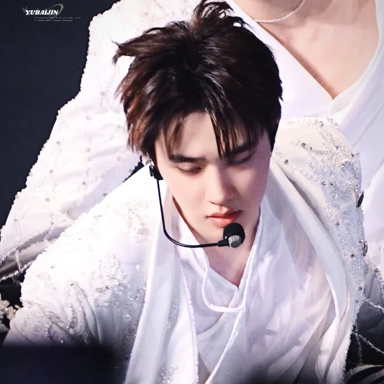 Foto aktivitas terbaru D.O. (EXO)