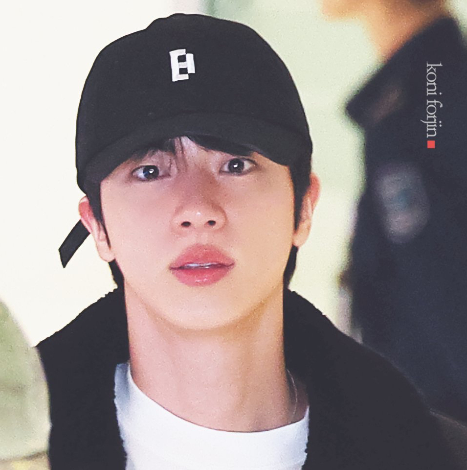 진 (방탄소년단) 최근 활동샷