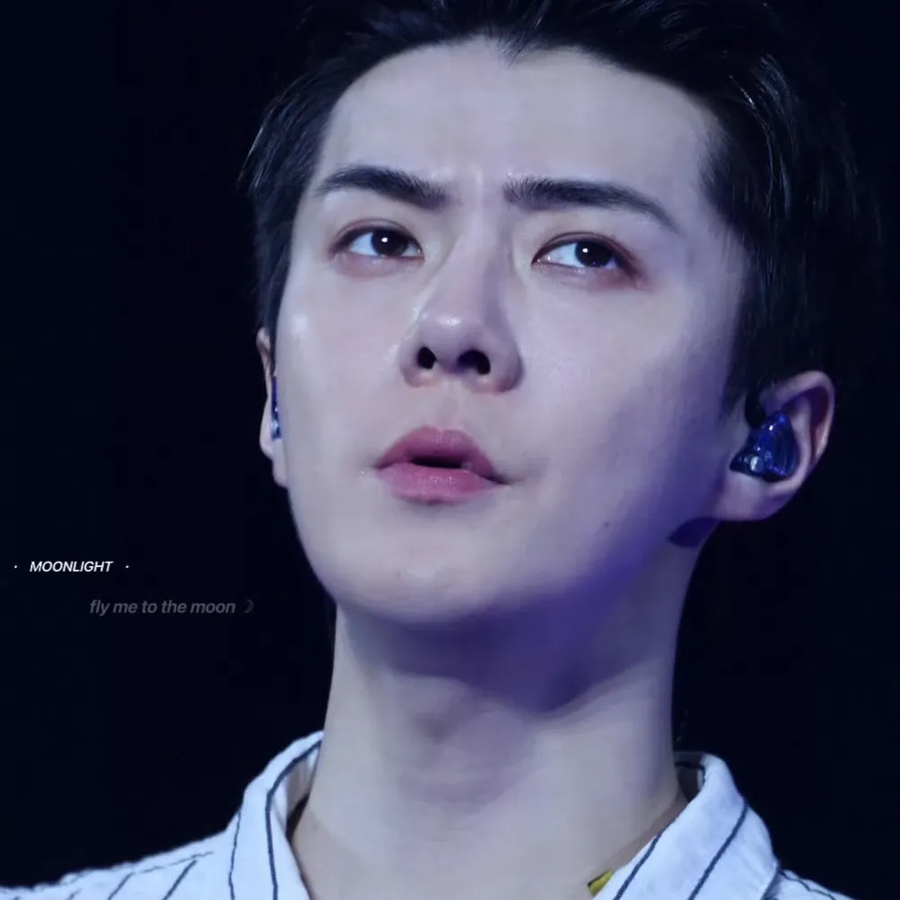 세훈 (EXO)의 최신 사진