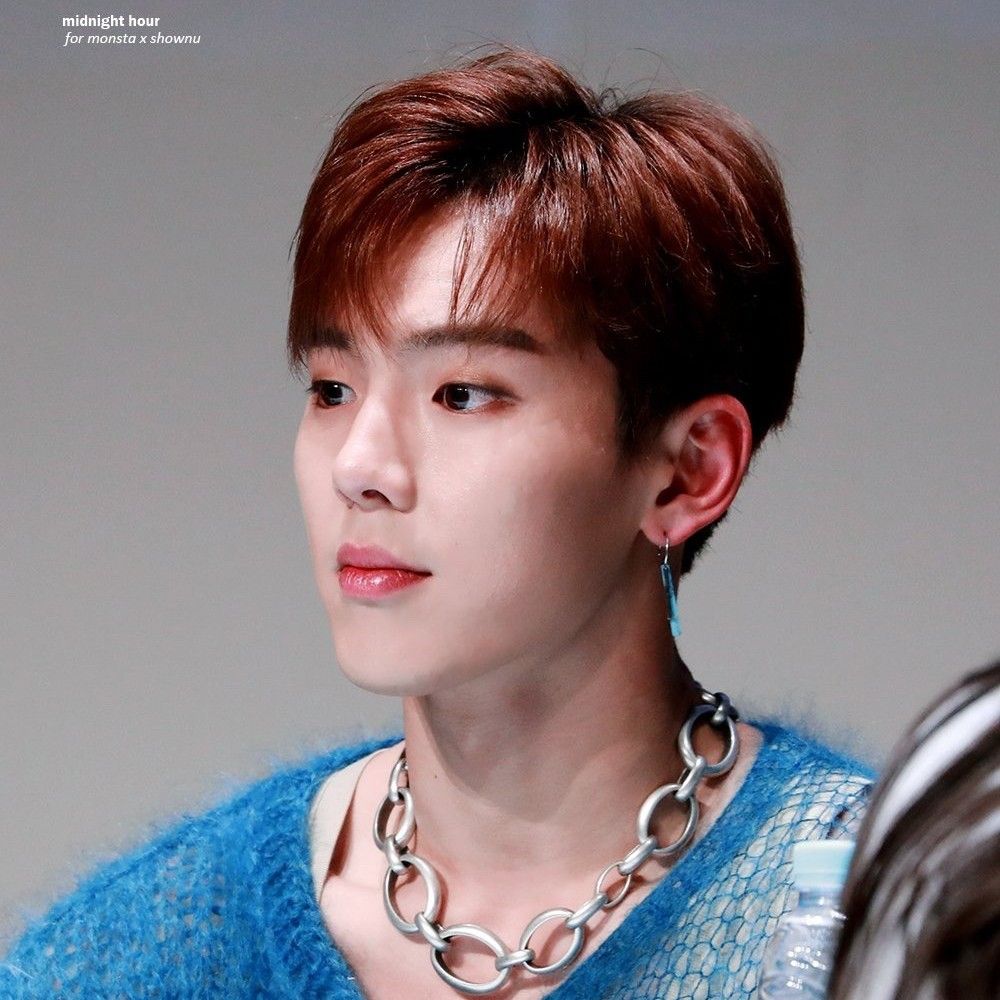 A moment captured by MONSTA X's fan