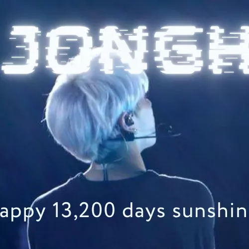 A moment captured by Jonghyun (SHINee)'s fan