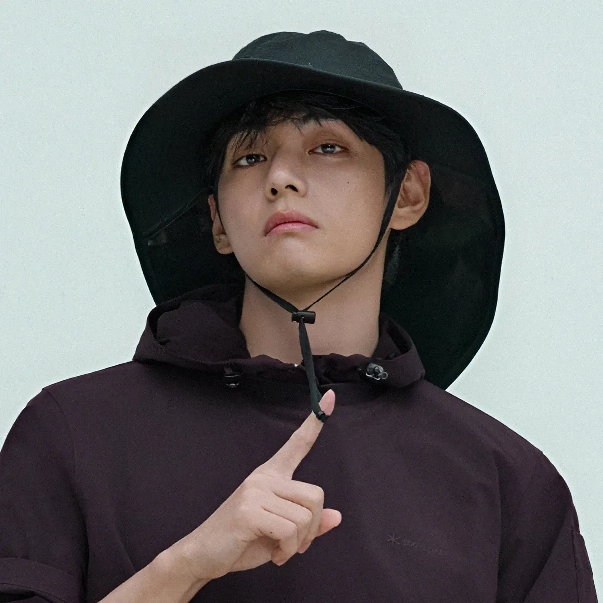 뷔 (방탄소년단)의 비하인드 컷