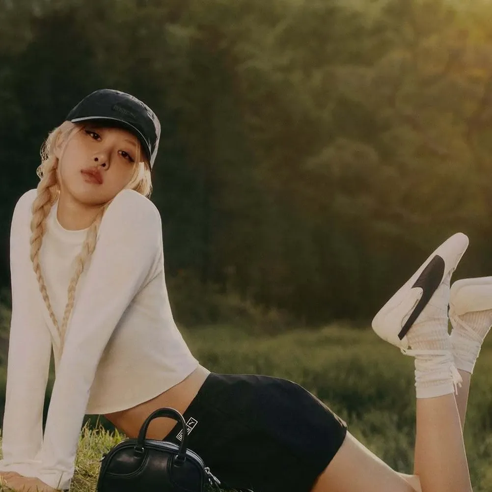 ROSÉ (BLACKPINK)的幕後花絮