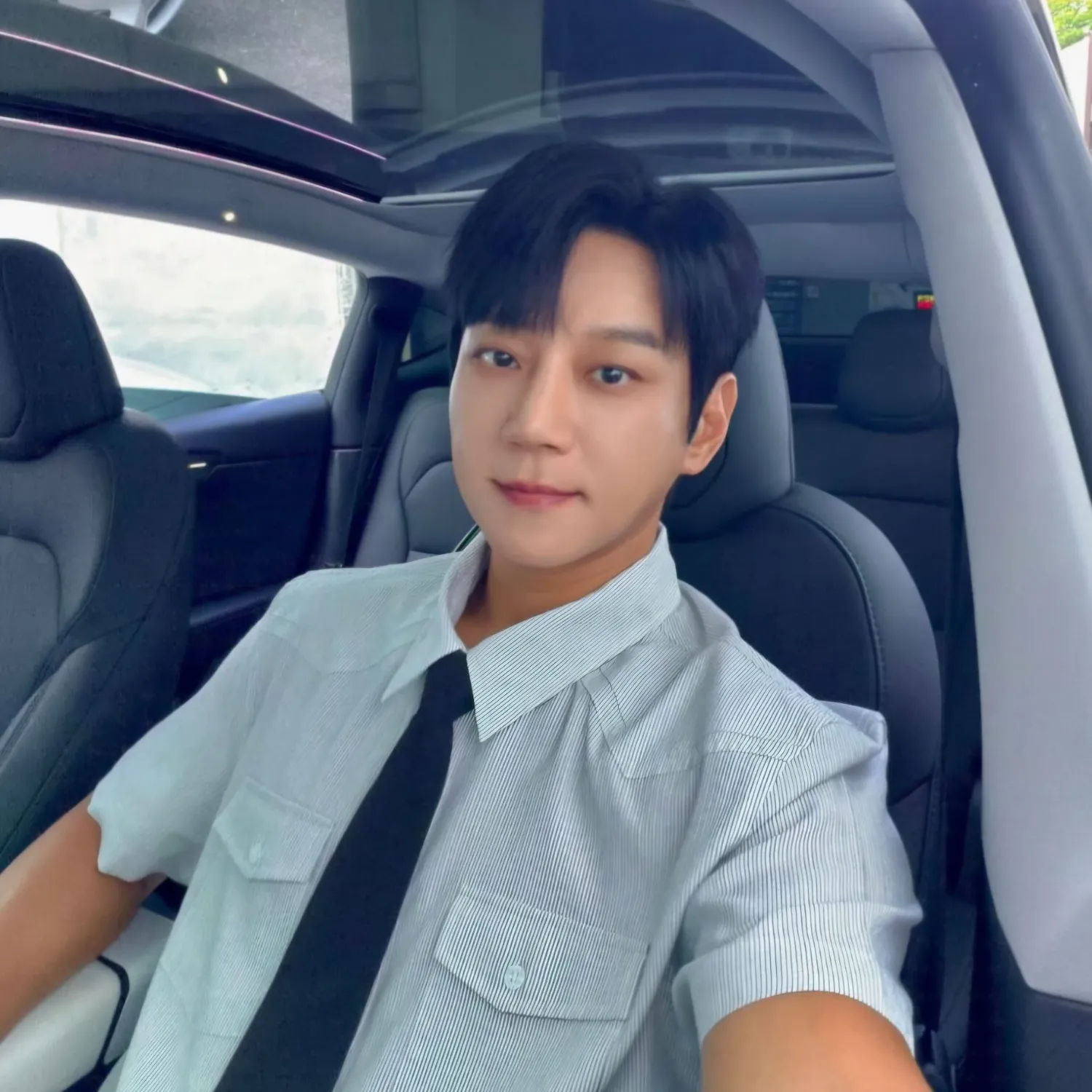 Latest photo of Hwang Chiyeol