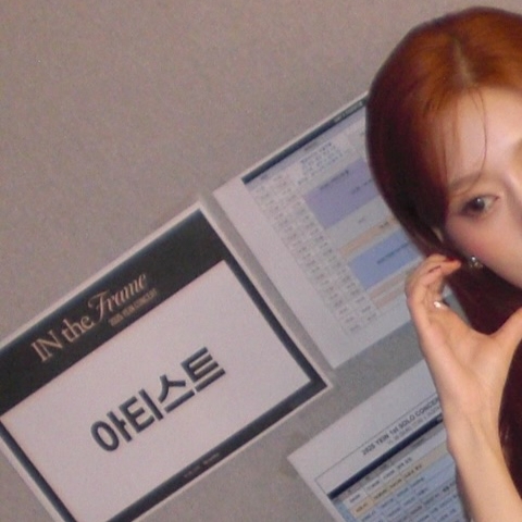 Behind-the-scenes cut of Jeong Yein (Lovelyz)