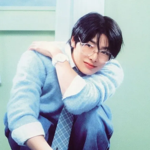 Behind-the-scenes cut of I.N (Stray Kids)