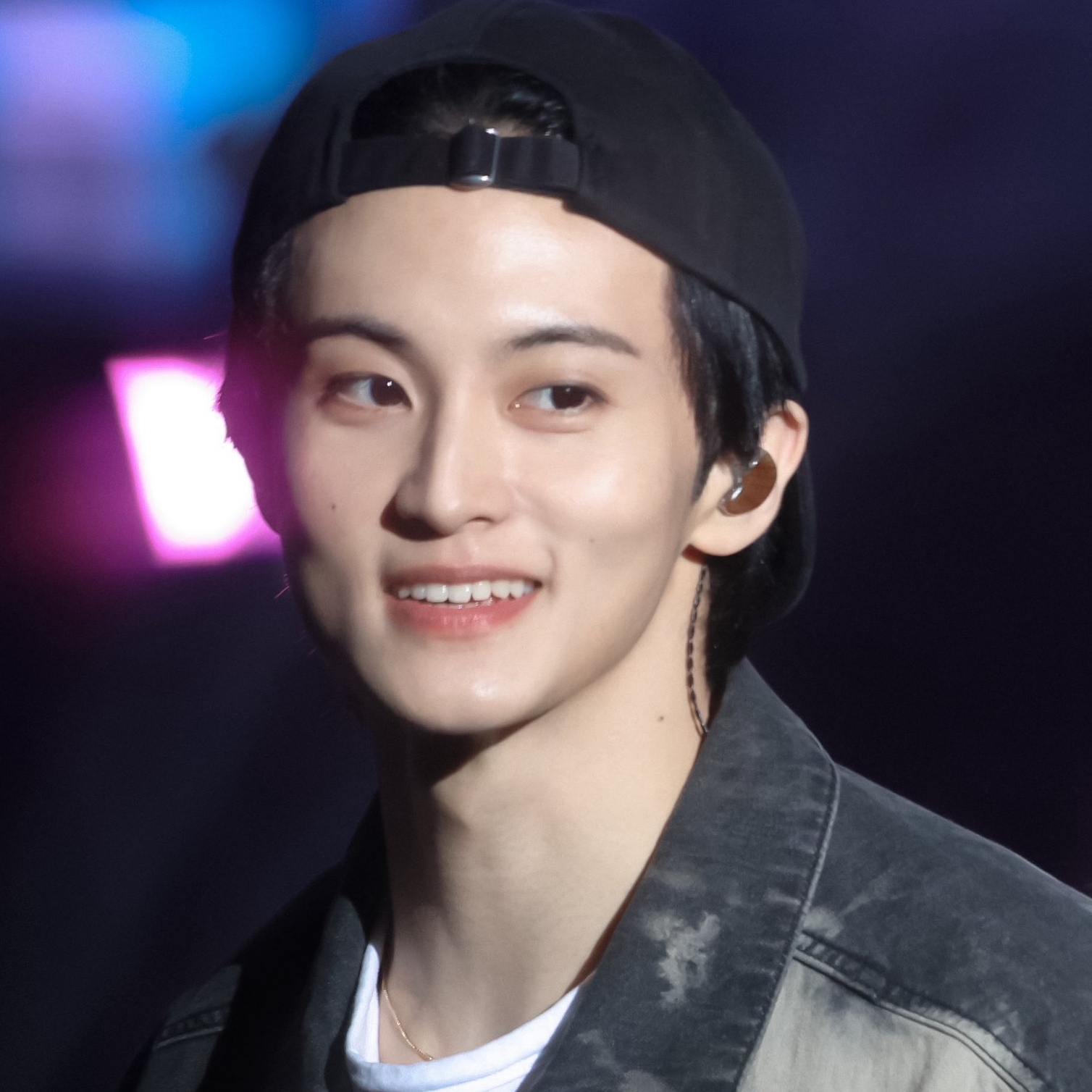 Behind-the-scenes cut of Mark (NCT 127, NCT DREAM)