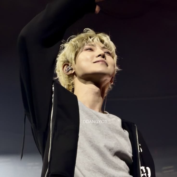 ATEEZ的最新照片