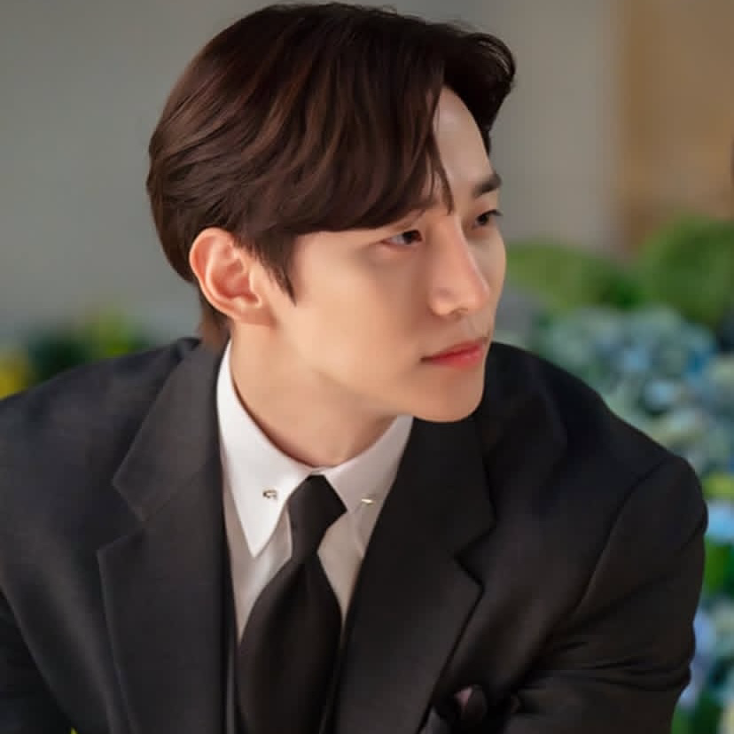 Latest photo of Junho (2PM)