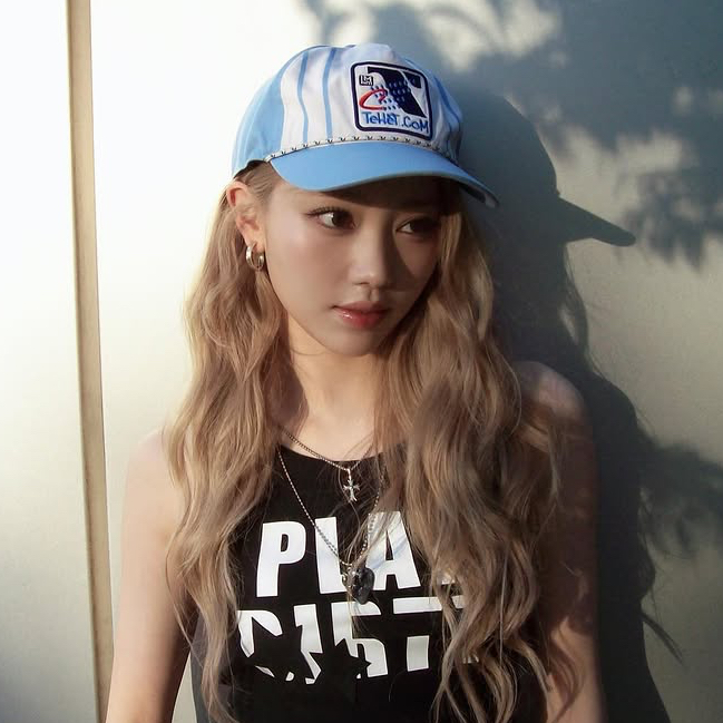 Behind-the-scenes cut of Xiao Ting (Kep1er)