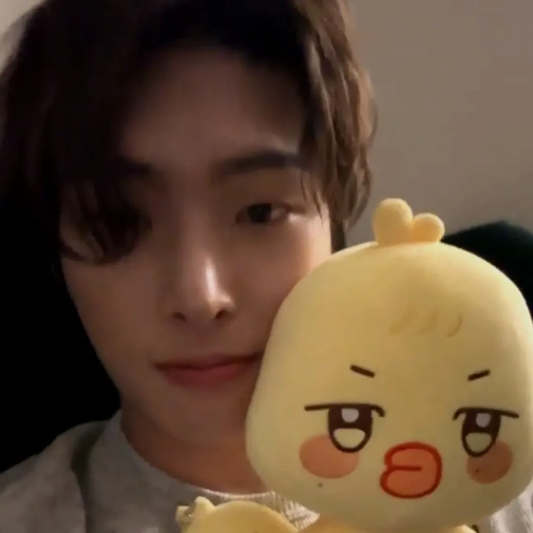 Behind-the-scenes cut of Mingi (ATEEZ)