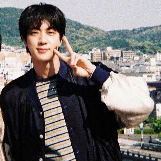 Potret di balik layar Jin (BTS)