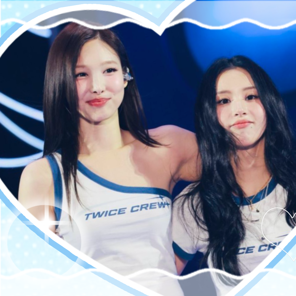 A moment captured by Nayeon (TWICE)'s fan
