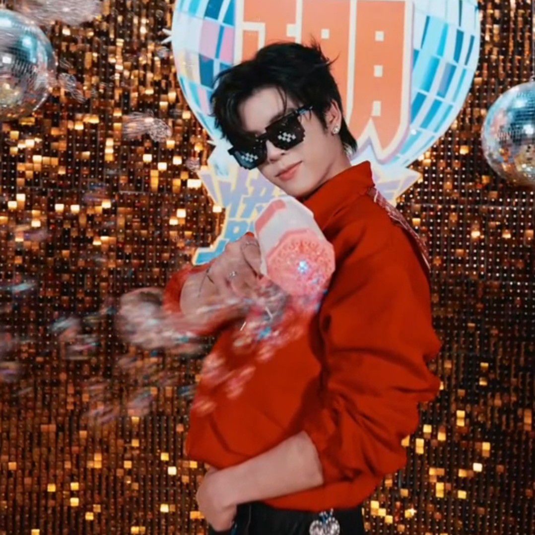 A moment captured by DORN (NexT1DE)'s fan