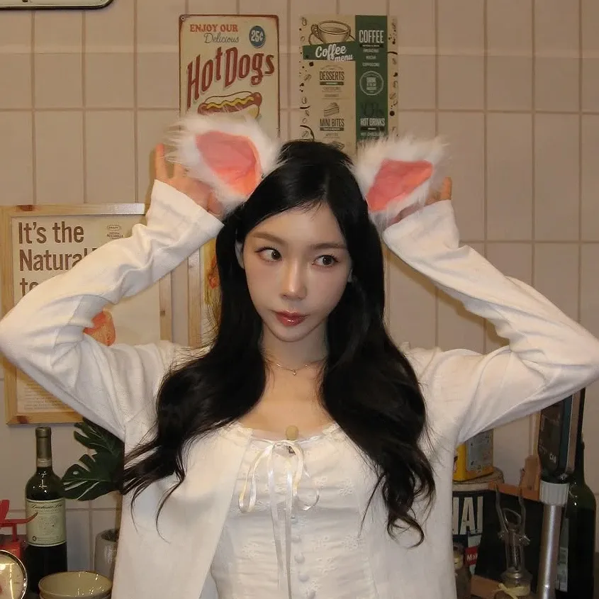 Foto terbaru Taeyeon (Girls' Generation)