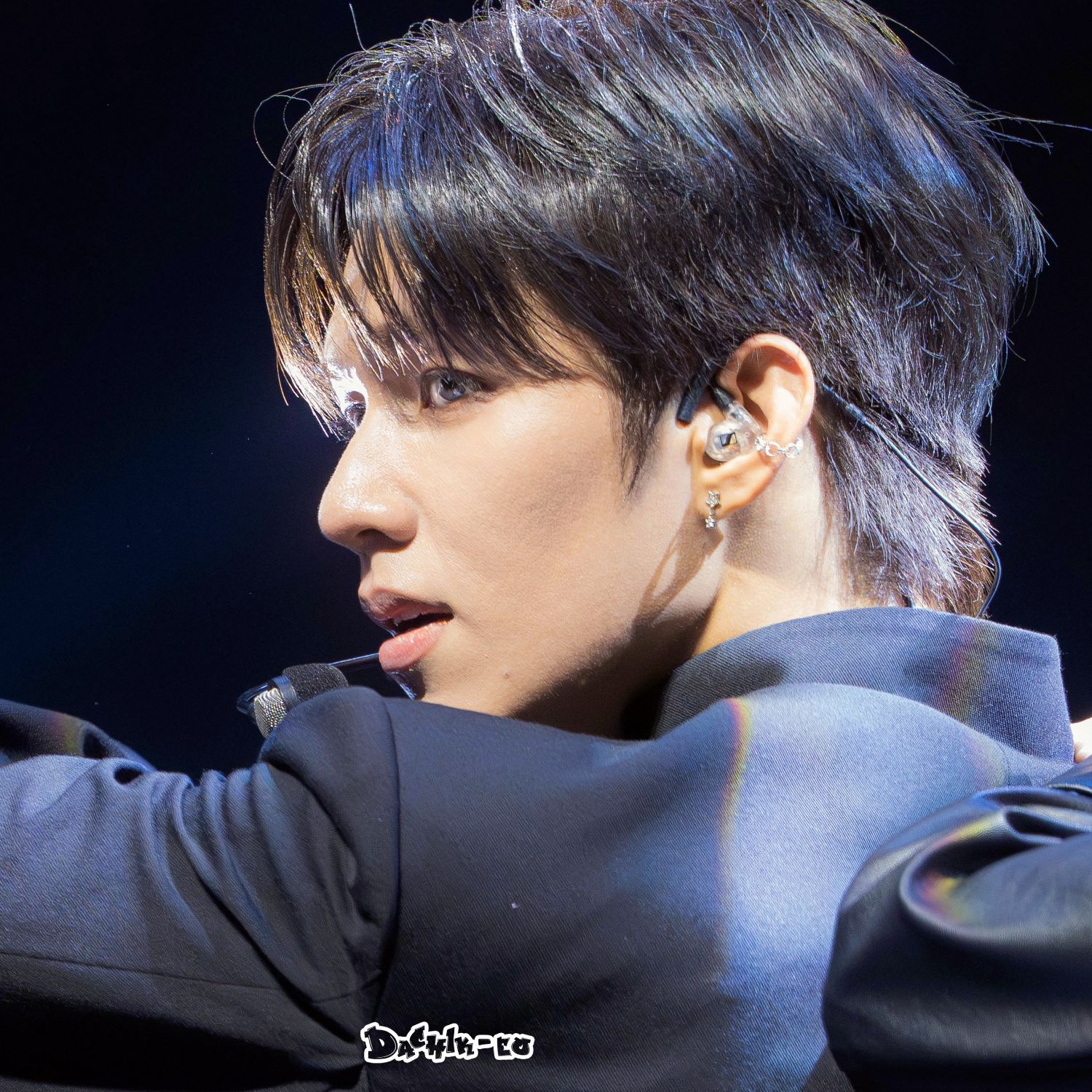 Behind-the-scenes cut of JL (AHOF)