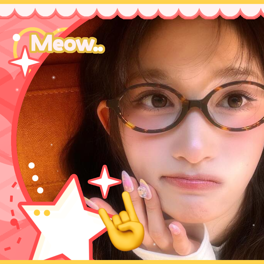 Behind-the-scenes cut of Leeseo (IVE)