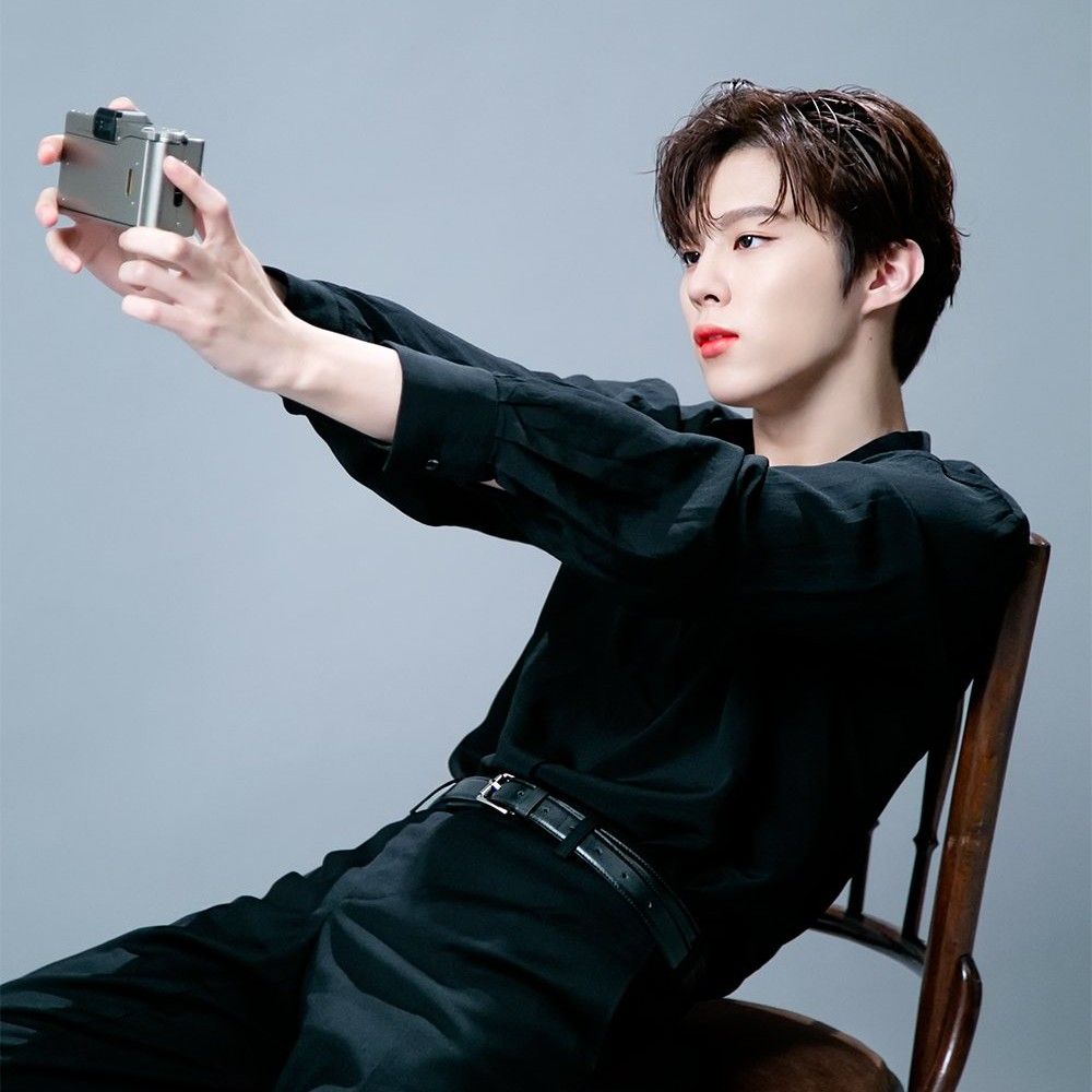 Latest photo of Kim Wooseok