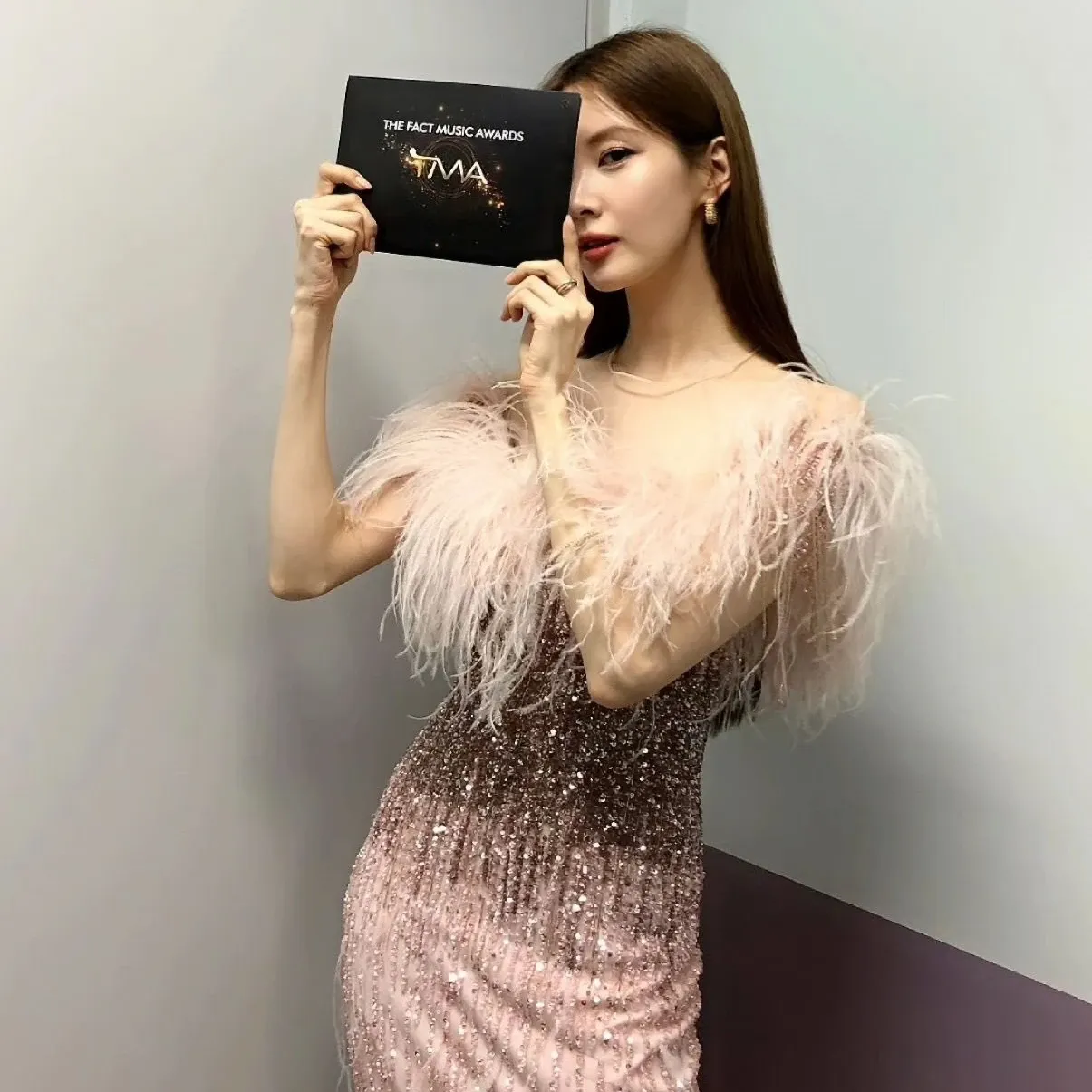 Behind-the-scenes cut of Seohyun (Girls' Generation)