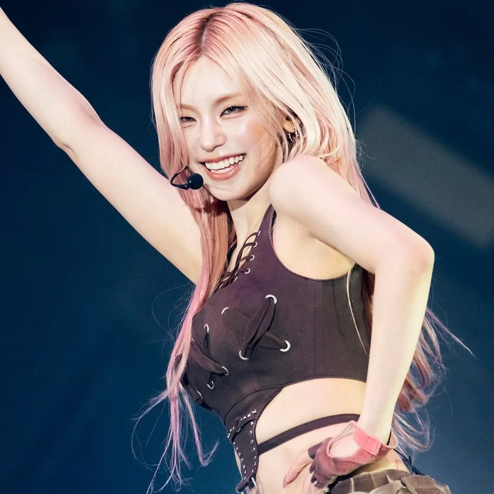 Latest photo of Yeji (ITZY)