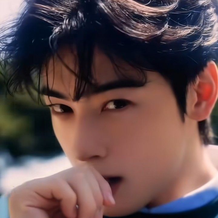 Latest photo of Eunwoo (ASTRO)