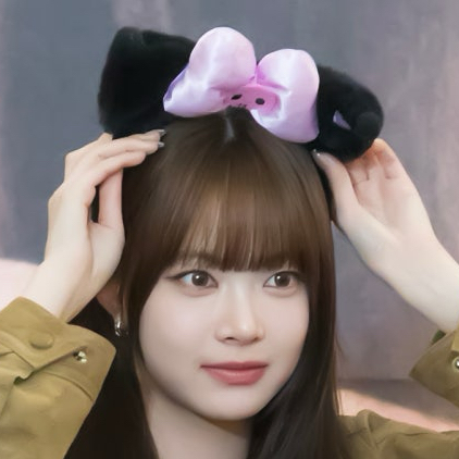 洪恩彩 (LE SSERAFIM)的最新活动照片