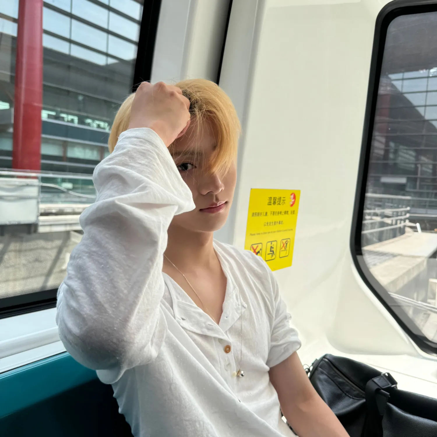 Feed komunitas K-pop terpanas hari ini