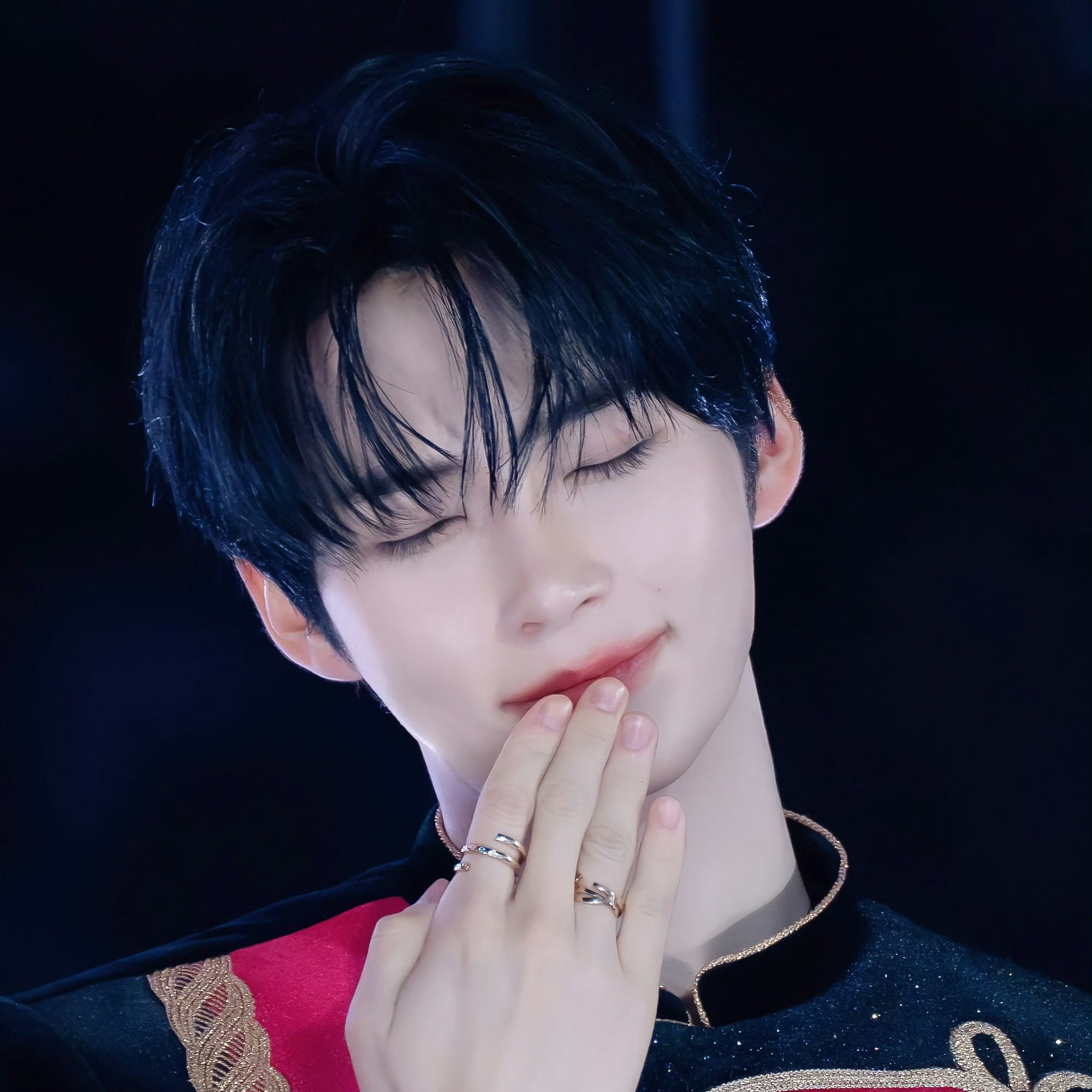 Behind-the-scenes cut of Sung Hanbin (ZEROBASEONE)