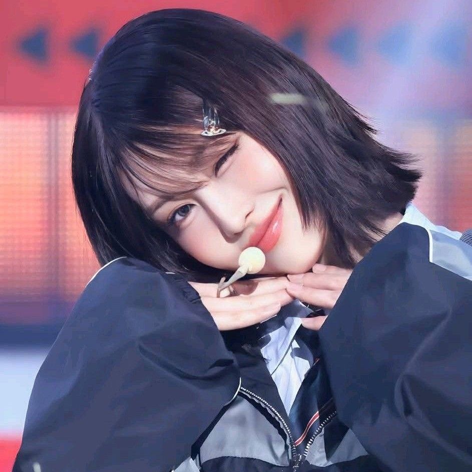 모모 (TWICE)의 비하인드 컷